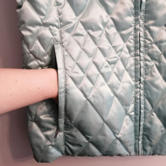 Lands' End Goose Down Quilted Puffer Vest in Shimmery Satin Zip Up Small 6-8 - Picture 4 of 15